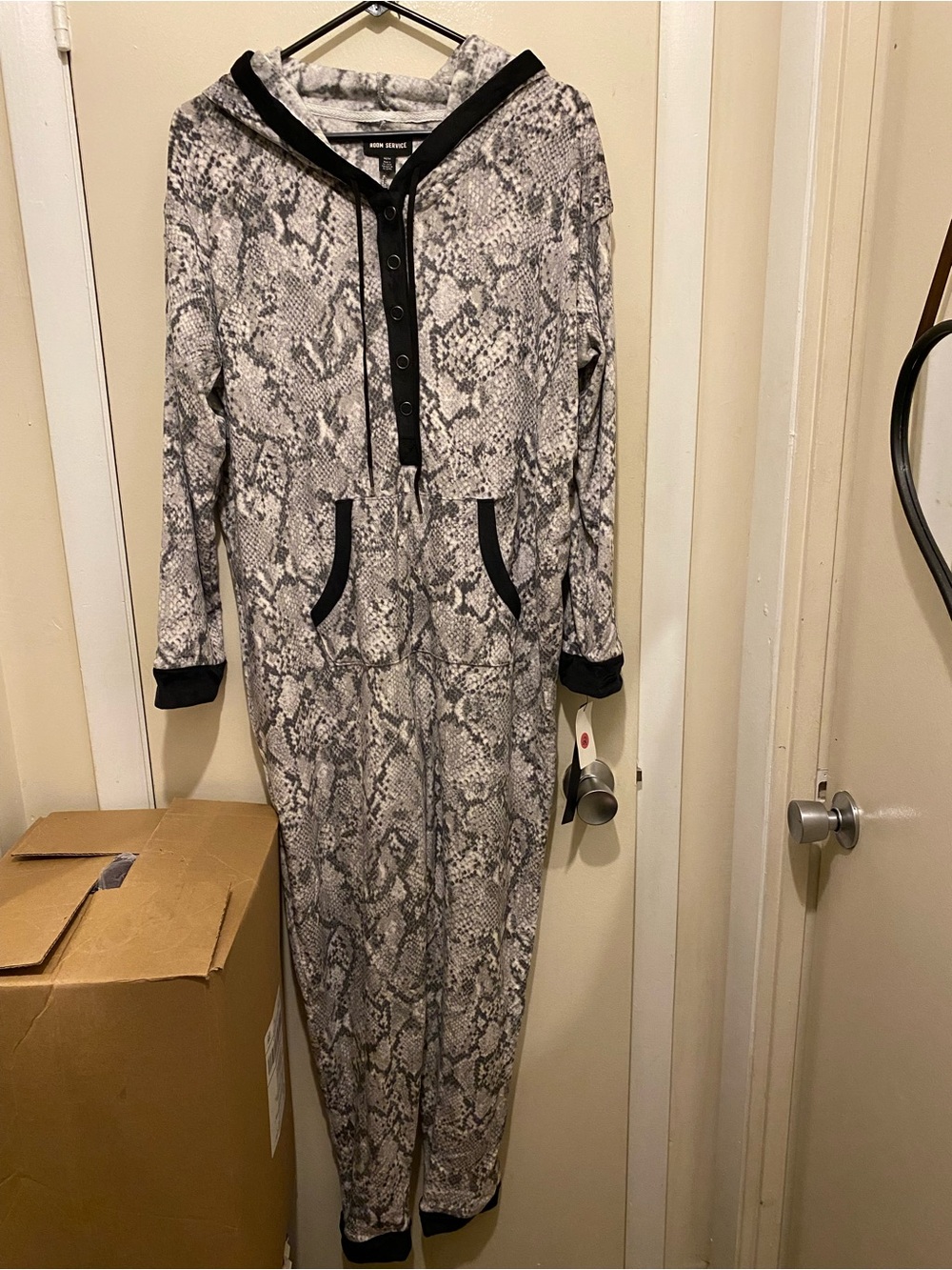 Room Service Snake Print Hooded One-Piece Pajamas Size Medium NWT (C1)
